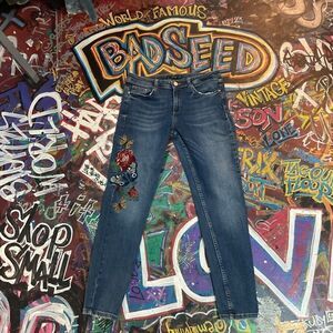 ZARA Trafaluc Soft comfy Distrssed Embroidered Butterfly Skinny Jeans 28 waist​